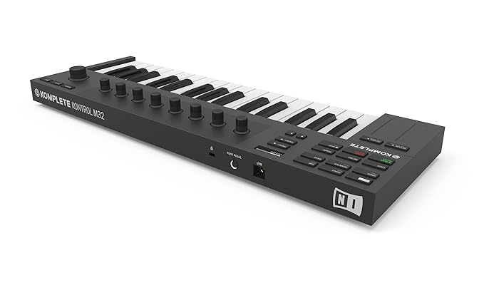 Native instrument Komplete Kontrol M32