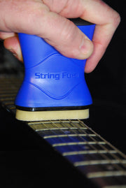 Music Nomad MN109 String Fuel - Cleaner and Lubricant