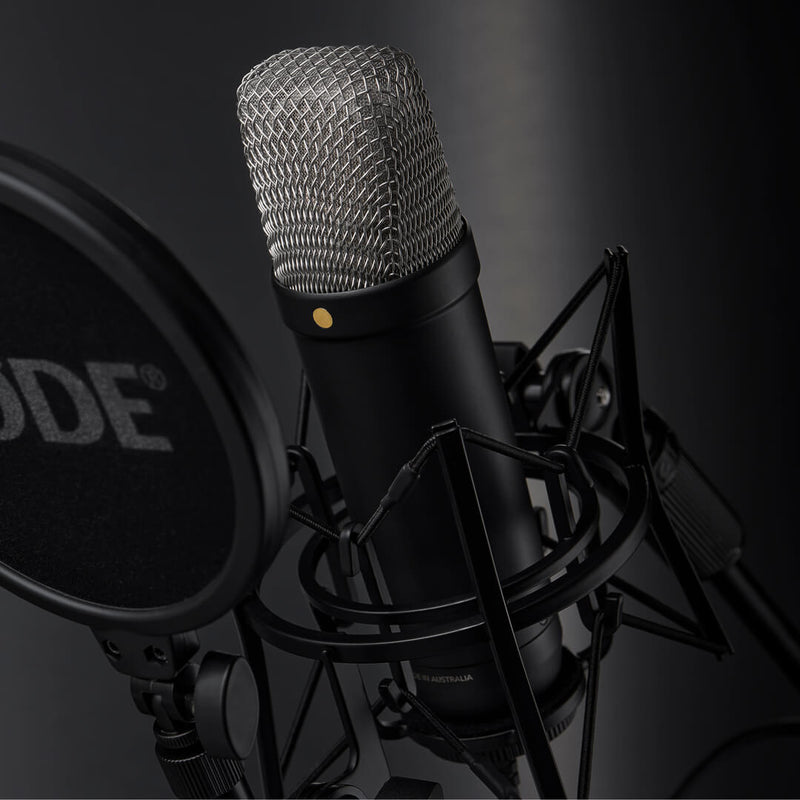 rode-nt1-5g-black-insitu-