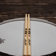Vic Firth Signature Series Steve Gadd Natural Drumsticks